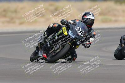 media/Sep-11-2022-SoCal Trackdays (Sun) [[81b7e951af]]/Turn 16 (945am)/